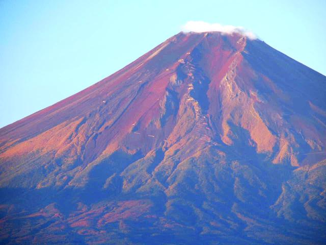 赤く染まった富士山（5時50分頃）