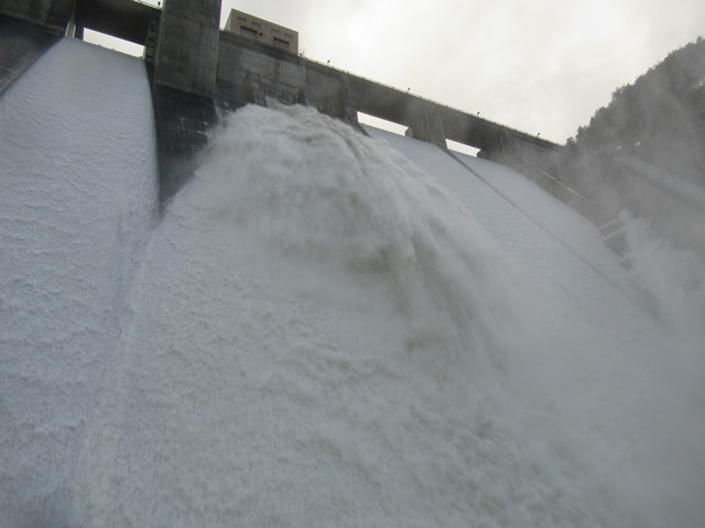 03.H29.10.23深城ダム直下1