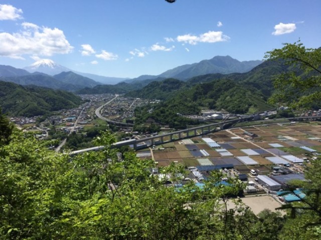 さらに下ったところからの景色。